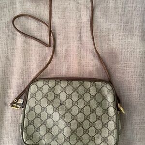 Gucci Beige/Brown GG Supreme Crossbody Bag